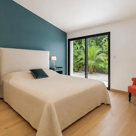 Villa Avec Piscine Chauffee, Proche Saint-tropez Et Plages *